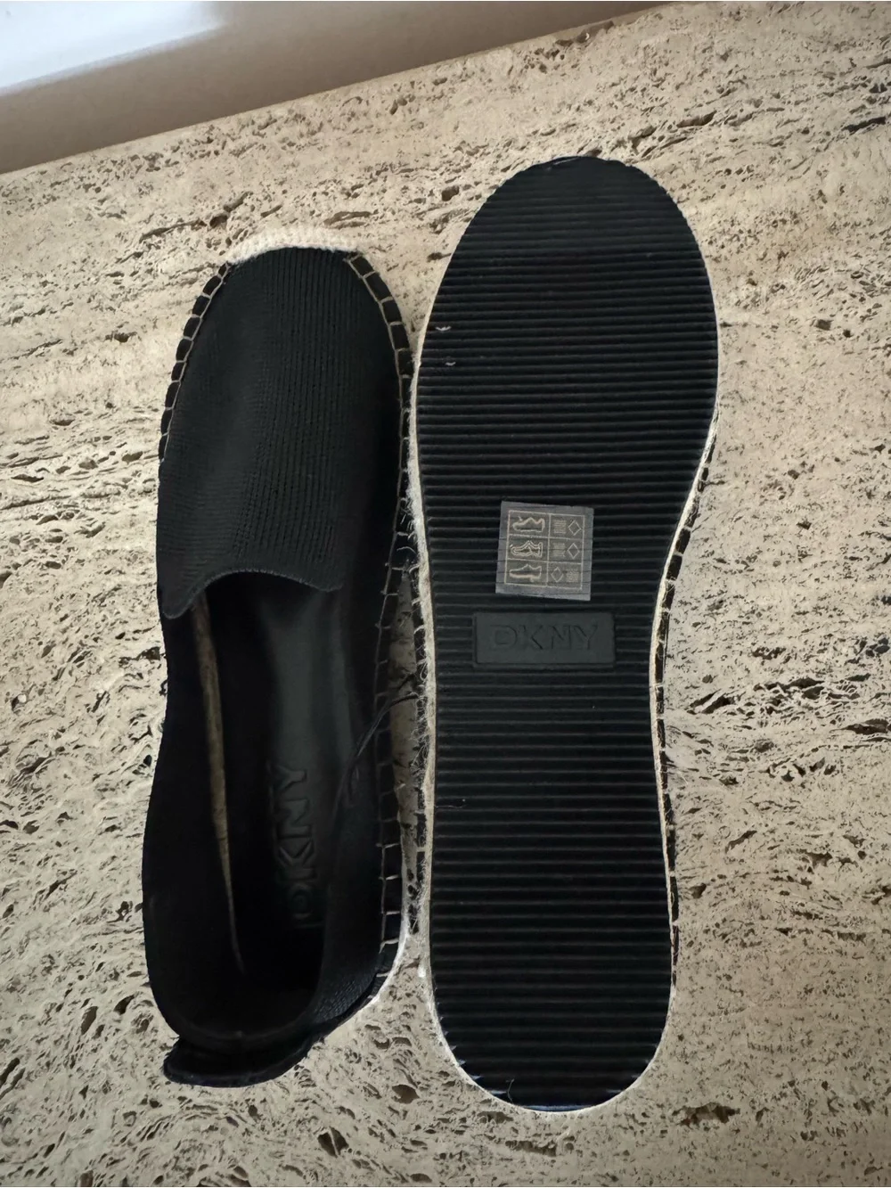 NWOB DKNY MALLANDRA ESPADRILLE. Size 8M. MSRP $119